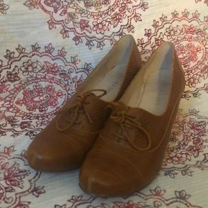 Chelsea Crew size 41 shoes, camel, heel ModCloth